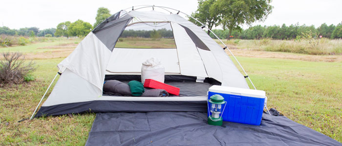 Tent and camping accessories for fourpeople